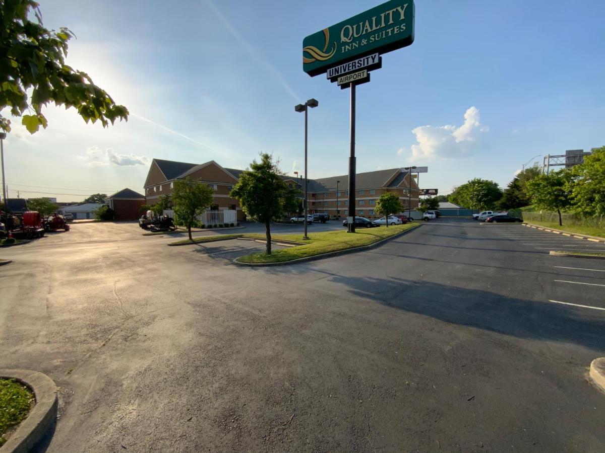 Quality Inn & Suites University-Airport Louisville Exterior foto